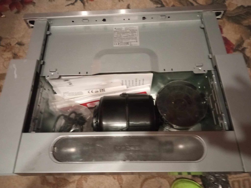 Okap pod zabudowę ARISTON zytaj opis..