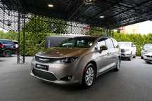 Chrysler Pacifica Touring L Plus 3.6L V6 291KM Stow'N Go Kamera Navi Menu PL Monitory