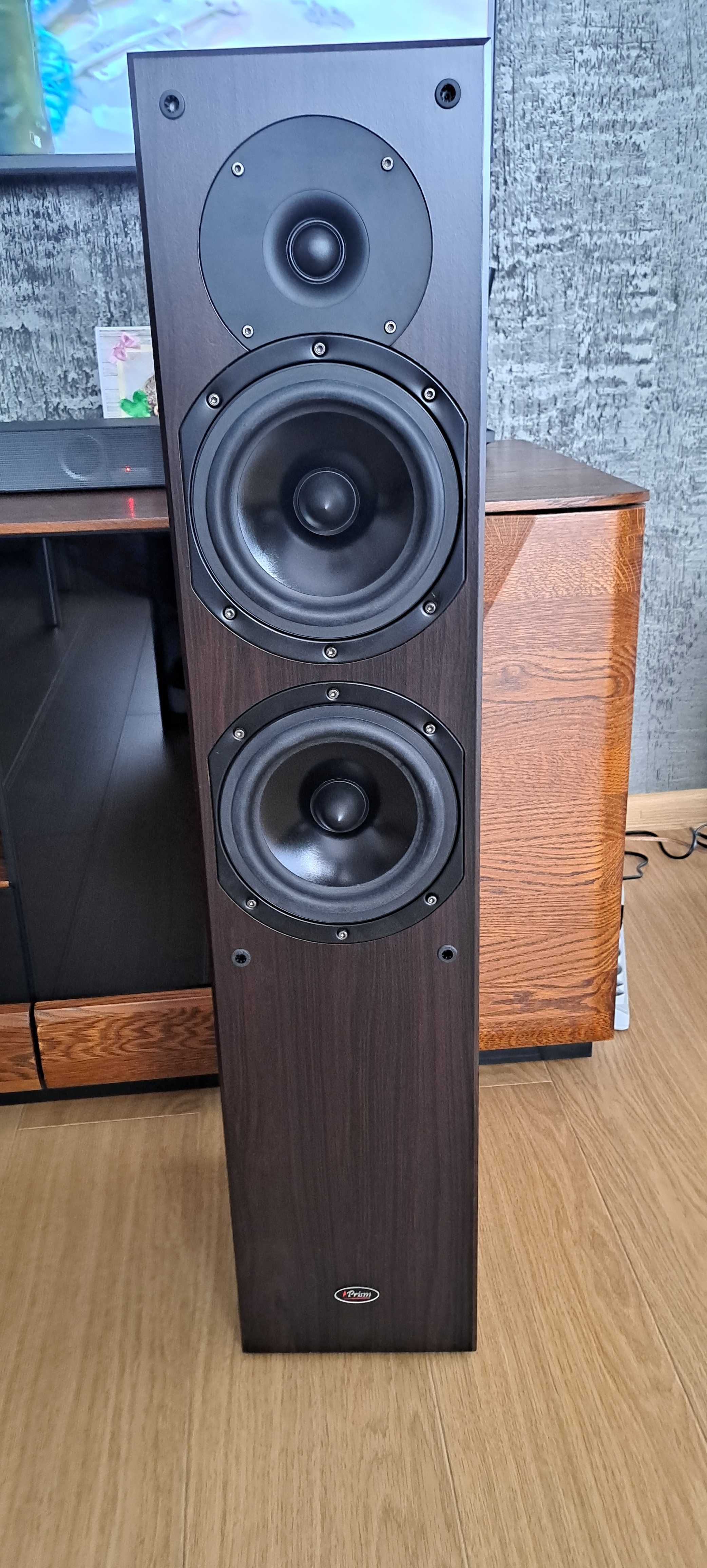 Zestaw kina domowego Yamaha RX-V367 plus 5 głośników.