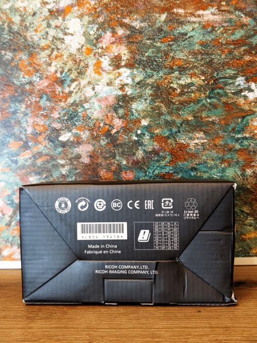 Ricoh Theta V камера