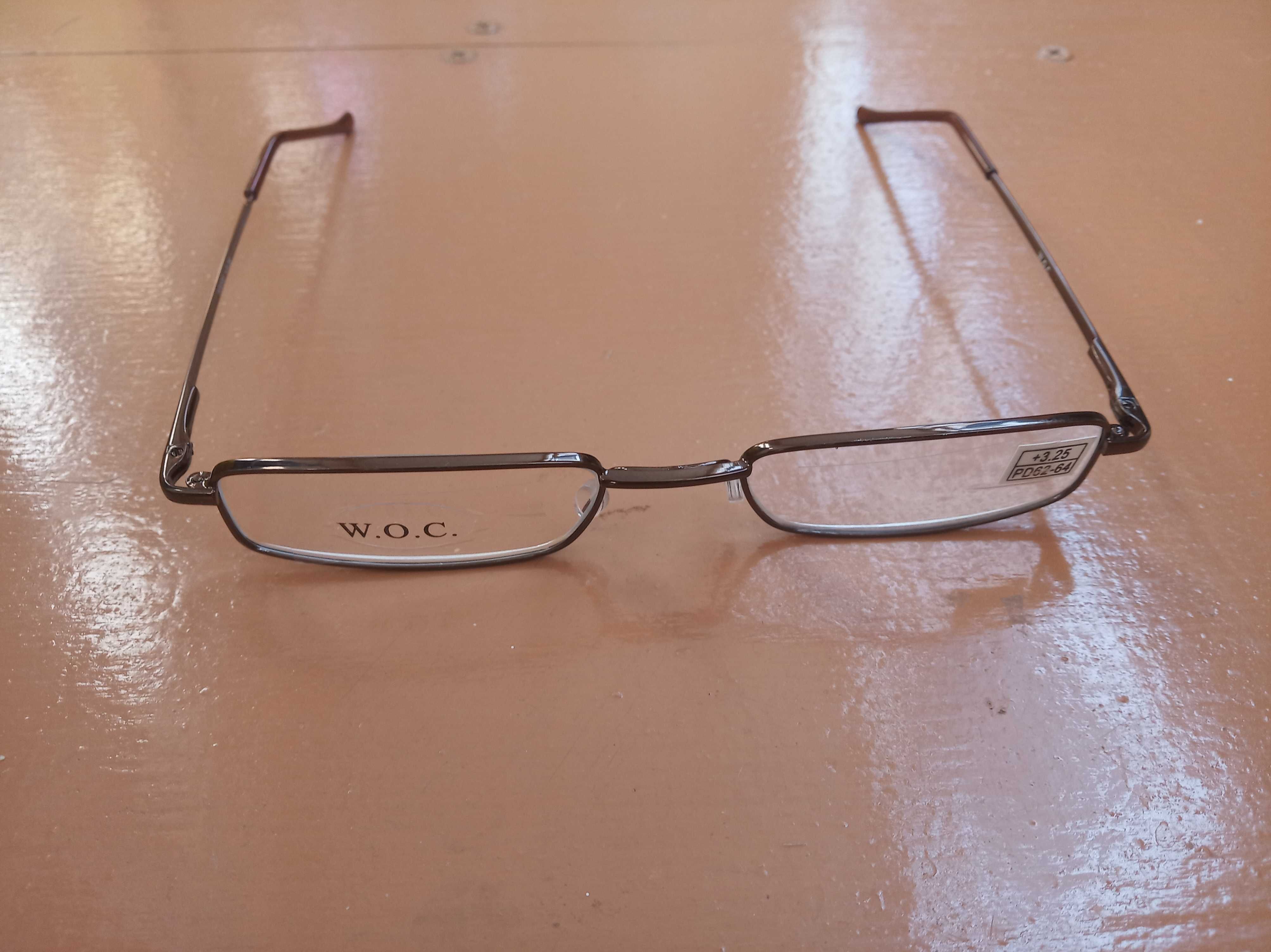 Багато різних оптичних окулярів в металевих оправах від -5 до +4.5