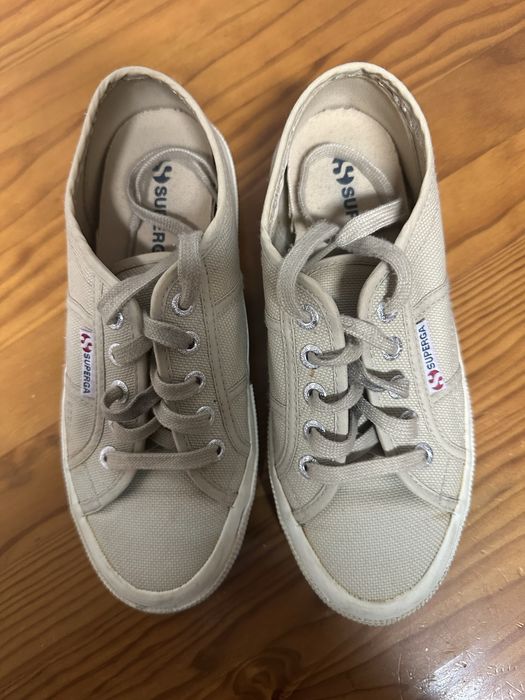 Tenis menina marca Superga tamanho 36