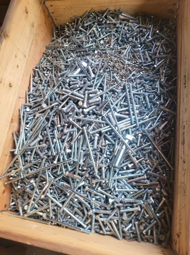 Śruby mix 7zł/kg m6-m14
