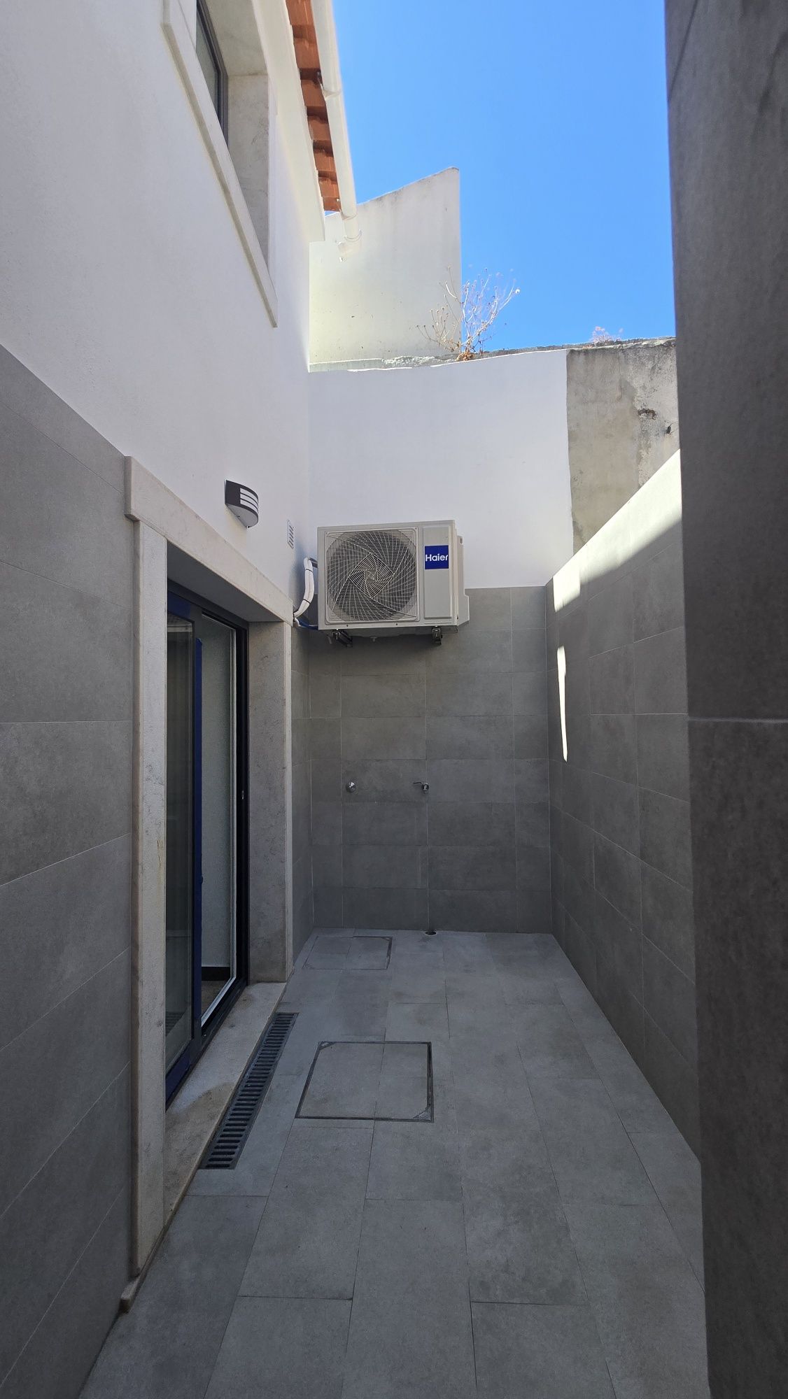 Moradia Nova centro Odivelas