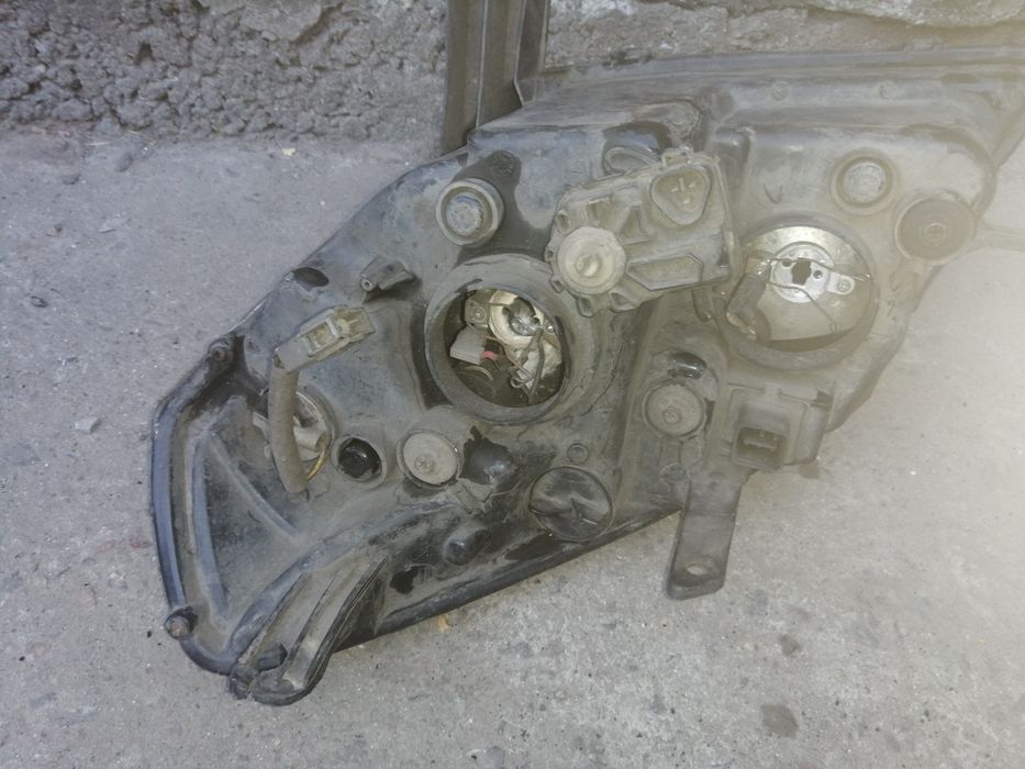 Фара джили мк 2 бу