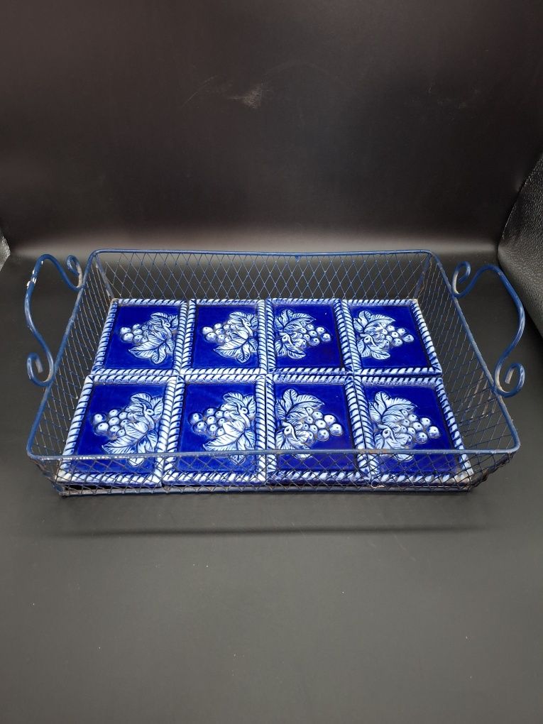 Taca z ceramicznymi płytkami NR10