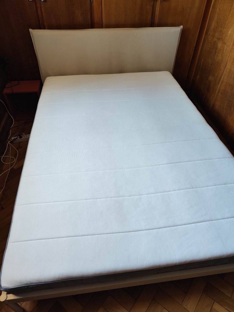Cama Casal IKEA Kleppstad com colchão