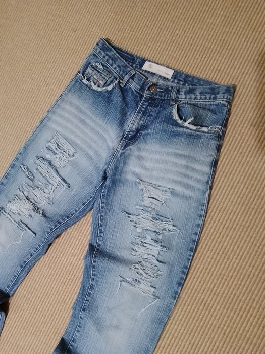 Кастом клеш джинсы с офигенным фитом distressed jeans Zara flared typ