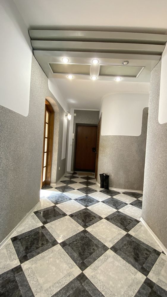 Продаж 4-кімнатної квартири в центрі міста | 130 м² | Камін