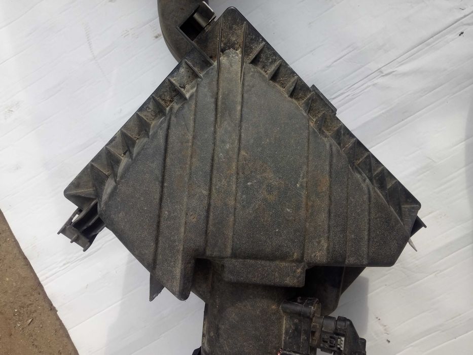 TOYOTA VERSO 14-18 obudowa filtra powietrza 1,6 2,0 d-4d silnik BMW