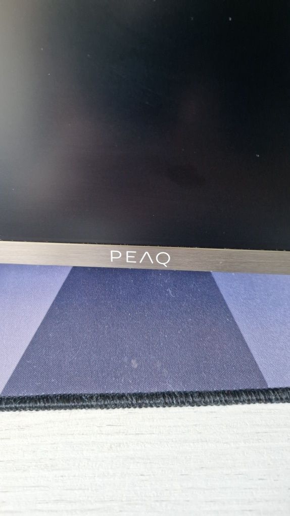 Monitor PEAQ PMO S240-IFC-1