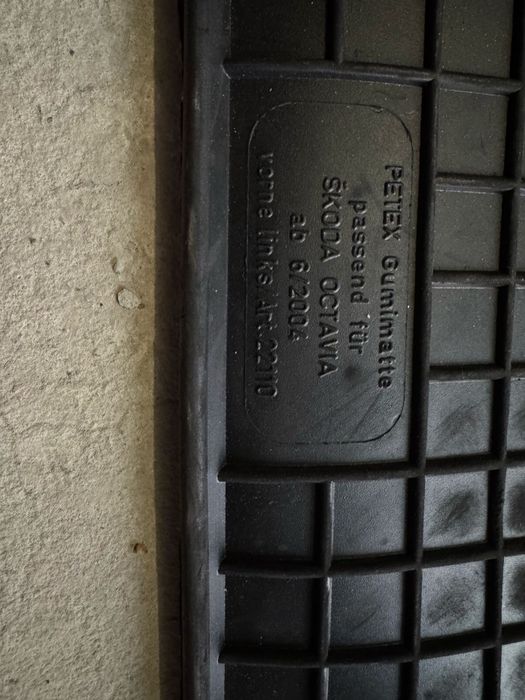 Килимки коврики для автомобіля skoda шкода