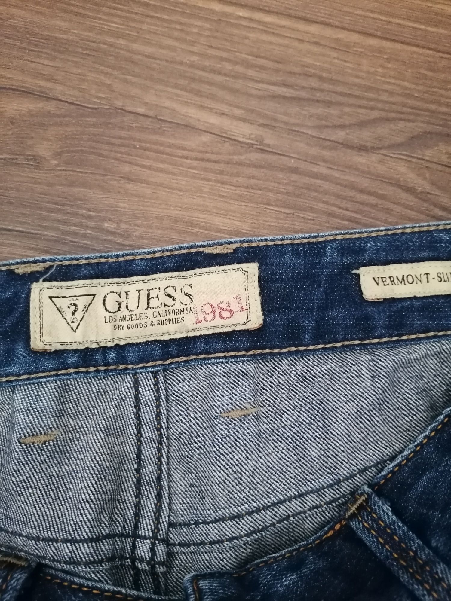 Dżinsy/jeansy damskie Guess