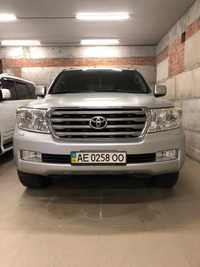 Toyota Land Cruiser 200 USA 5.7 LIMITED