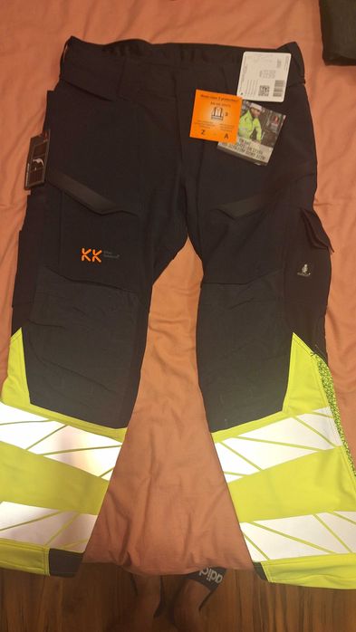 Spodnie robocze odblaskowe z kieszeniami