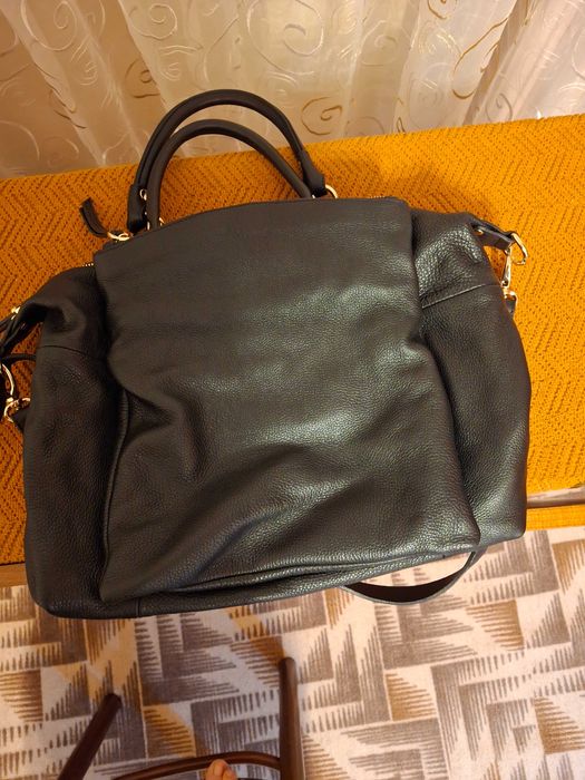 Продам сумку жіночу чорного кольору нову.