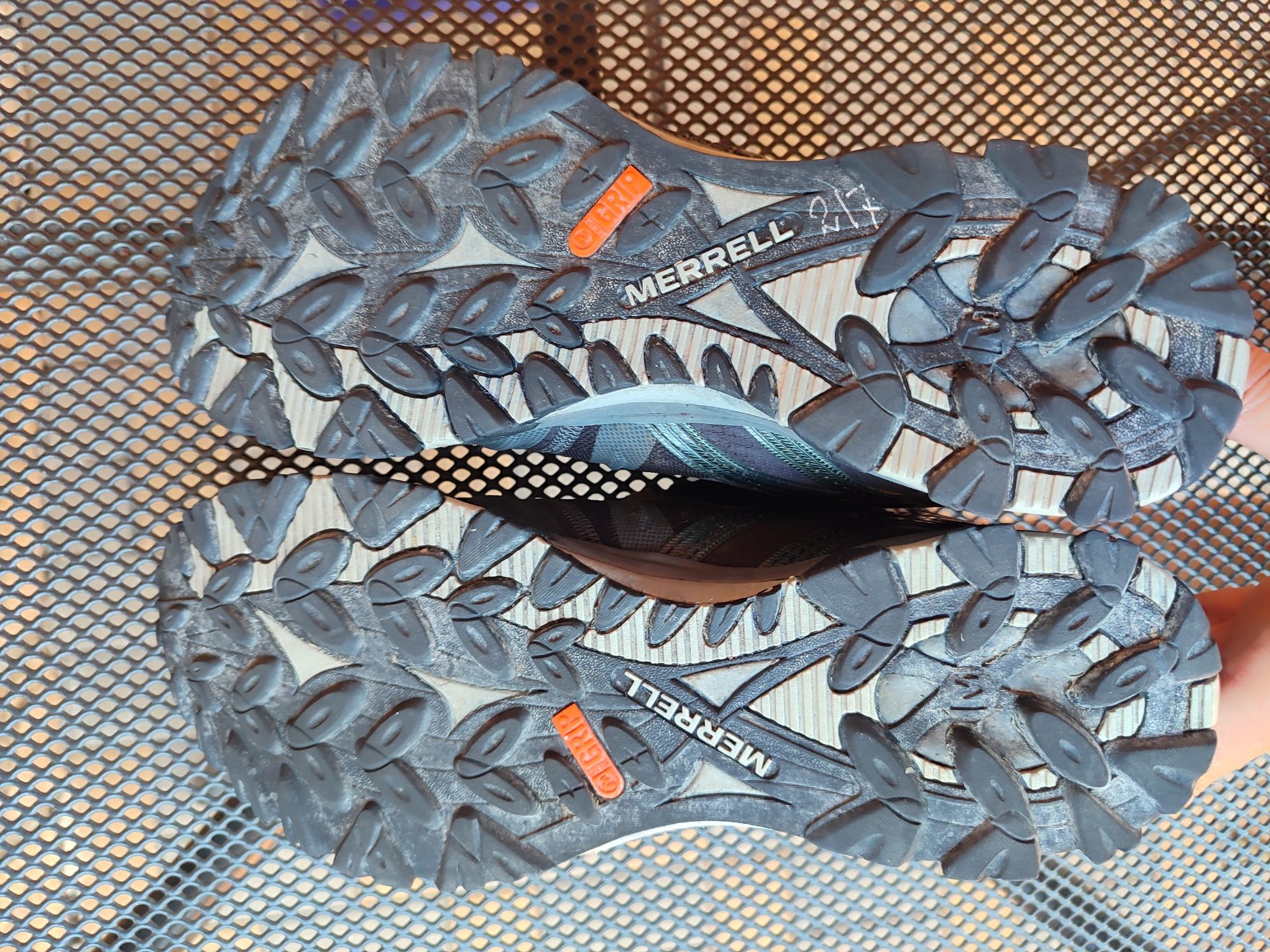 Кроссовки Merrell Gore-tex 45 размер (оригинал)