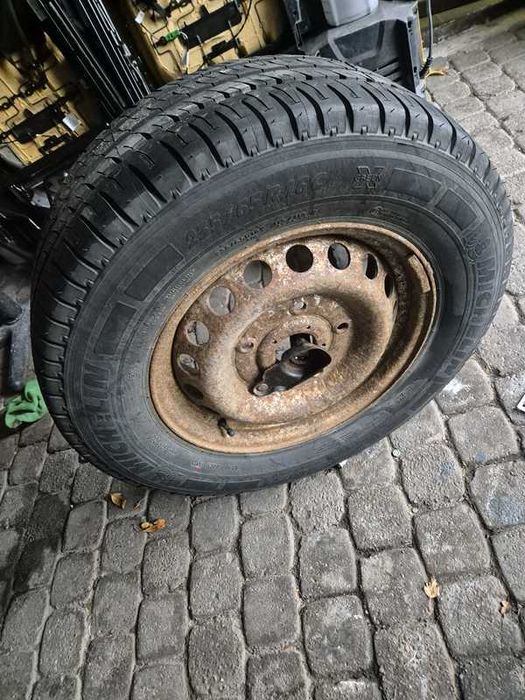 Opona Michelin Agilis   rozmiar 235/65 R 16C