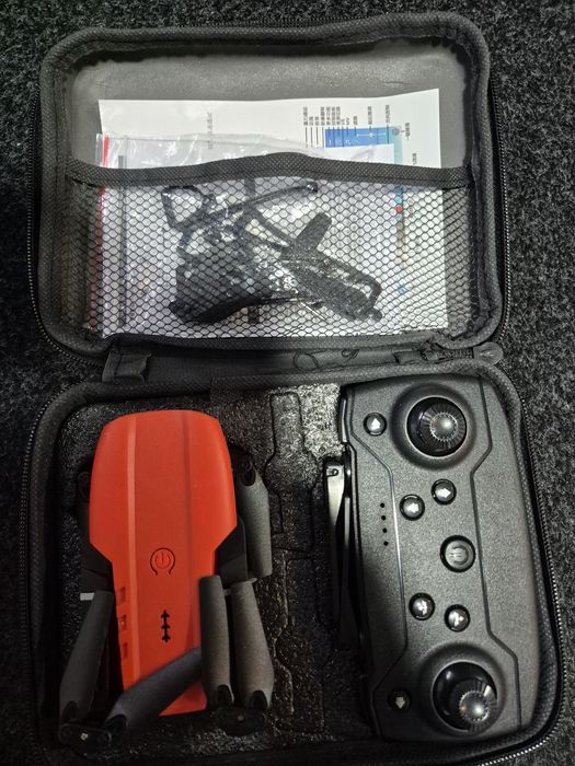 Drone dobrável compacto