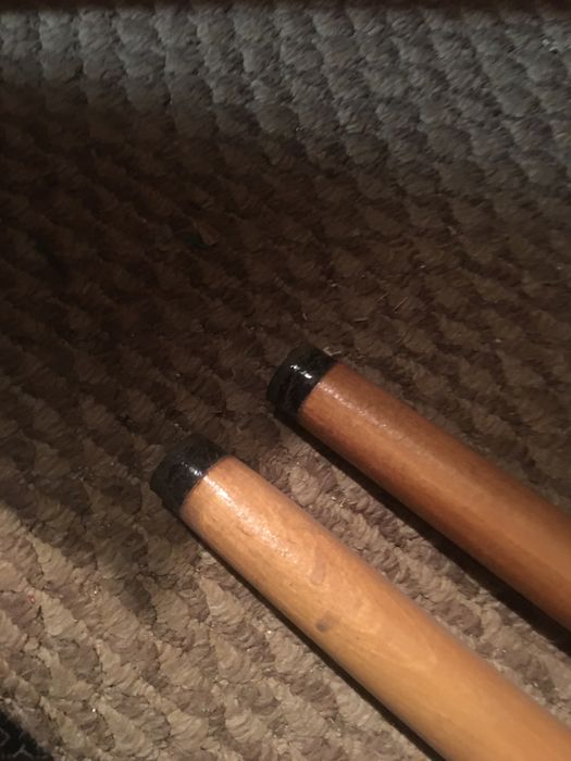 Більярний кий 2 шт. без використання