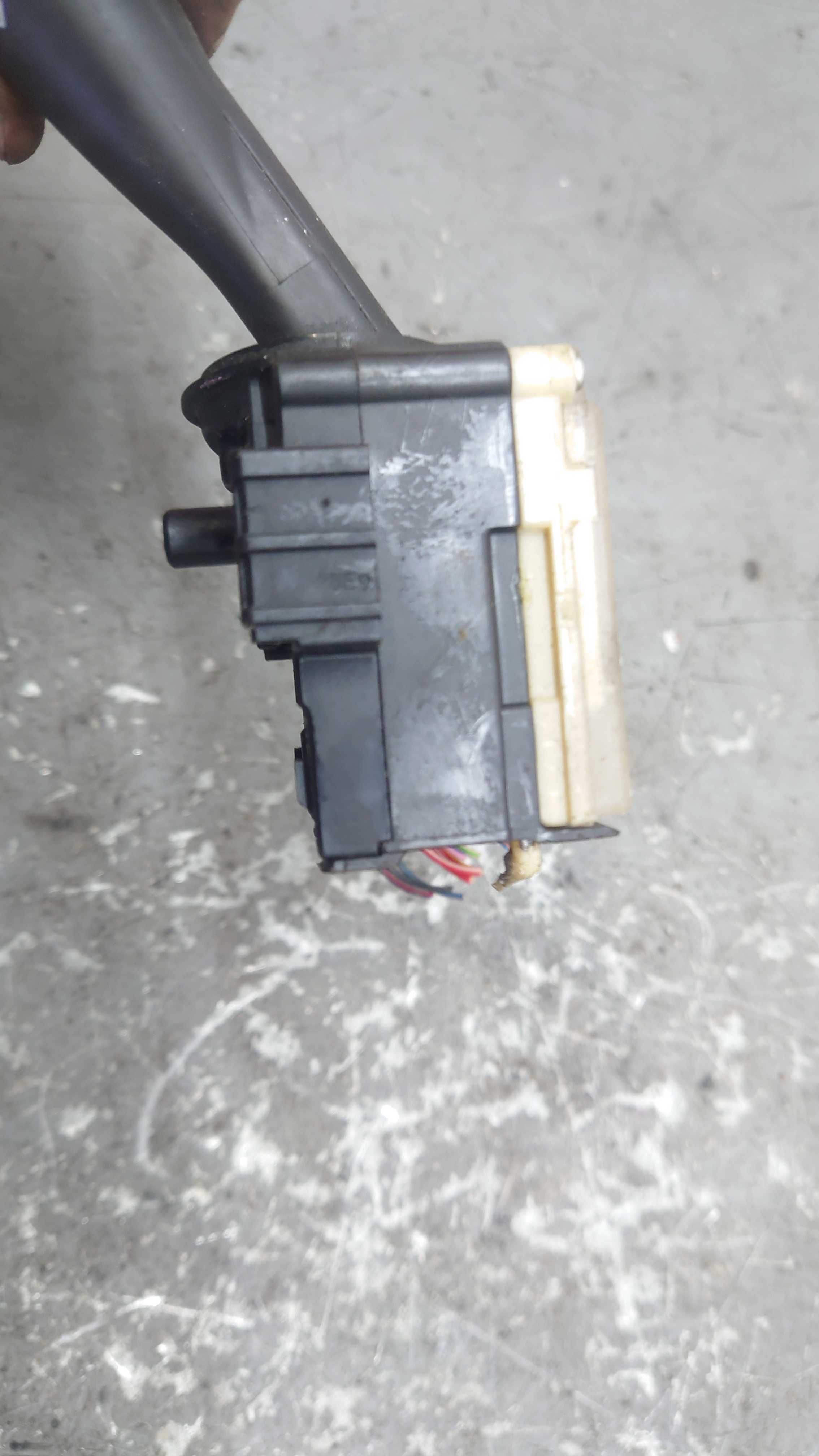 Suzuki Swift IV 4 Przełącznik Manetka Świateł Kierunkowskazów