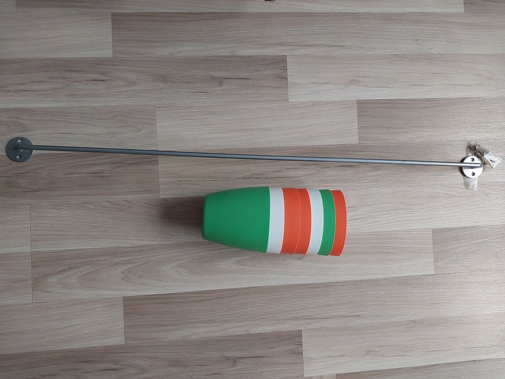7 kubeczków na szynie IKEA organizer