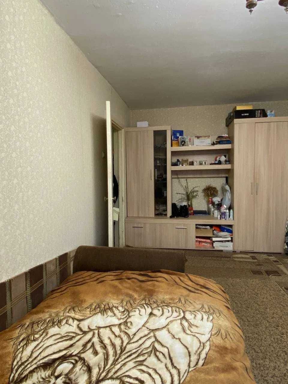 Продам 2-к квартиру Тополя-3 Панікахи Епіцентр