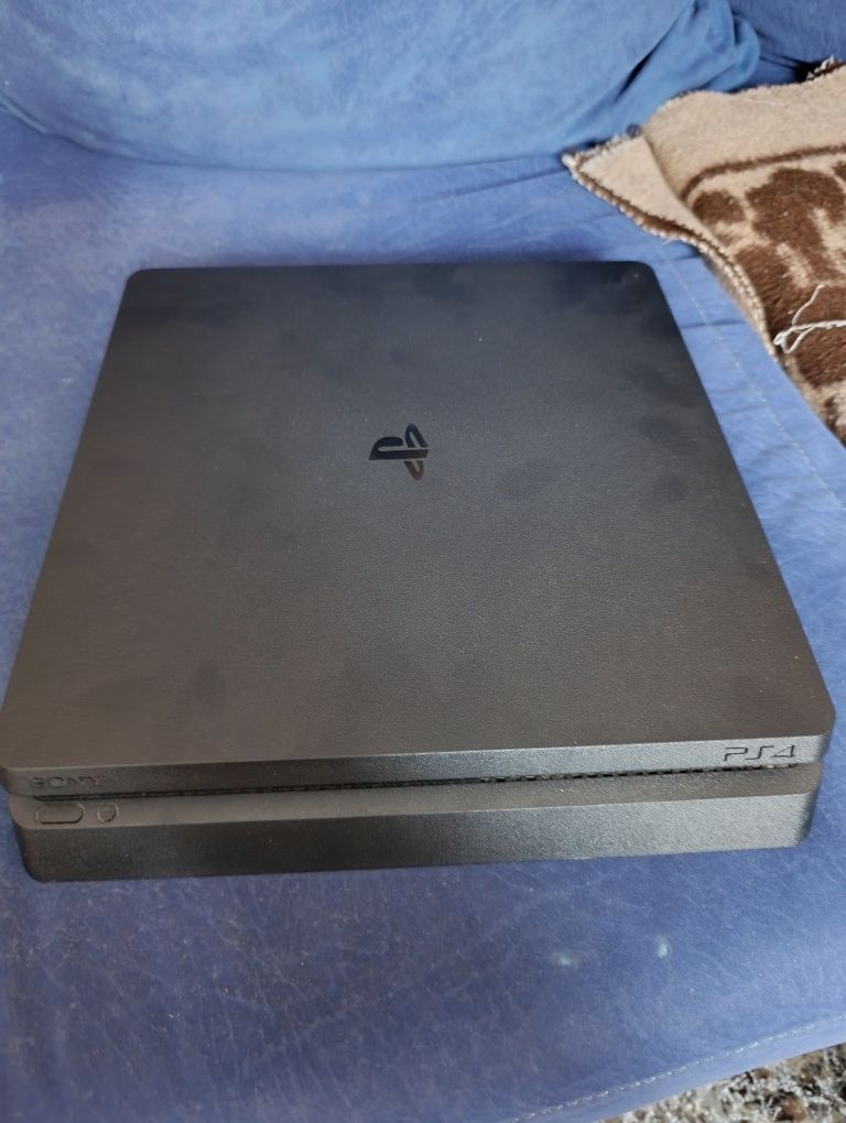 PlayStation 4 como nova
