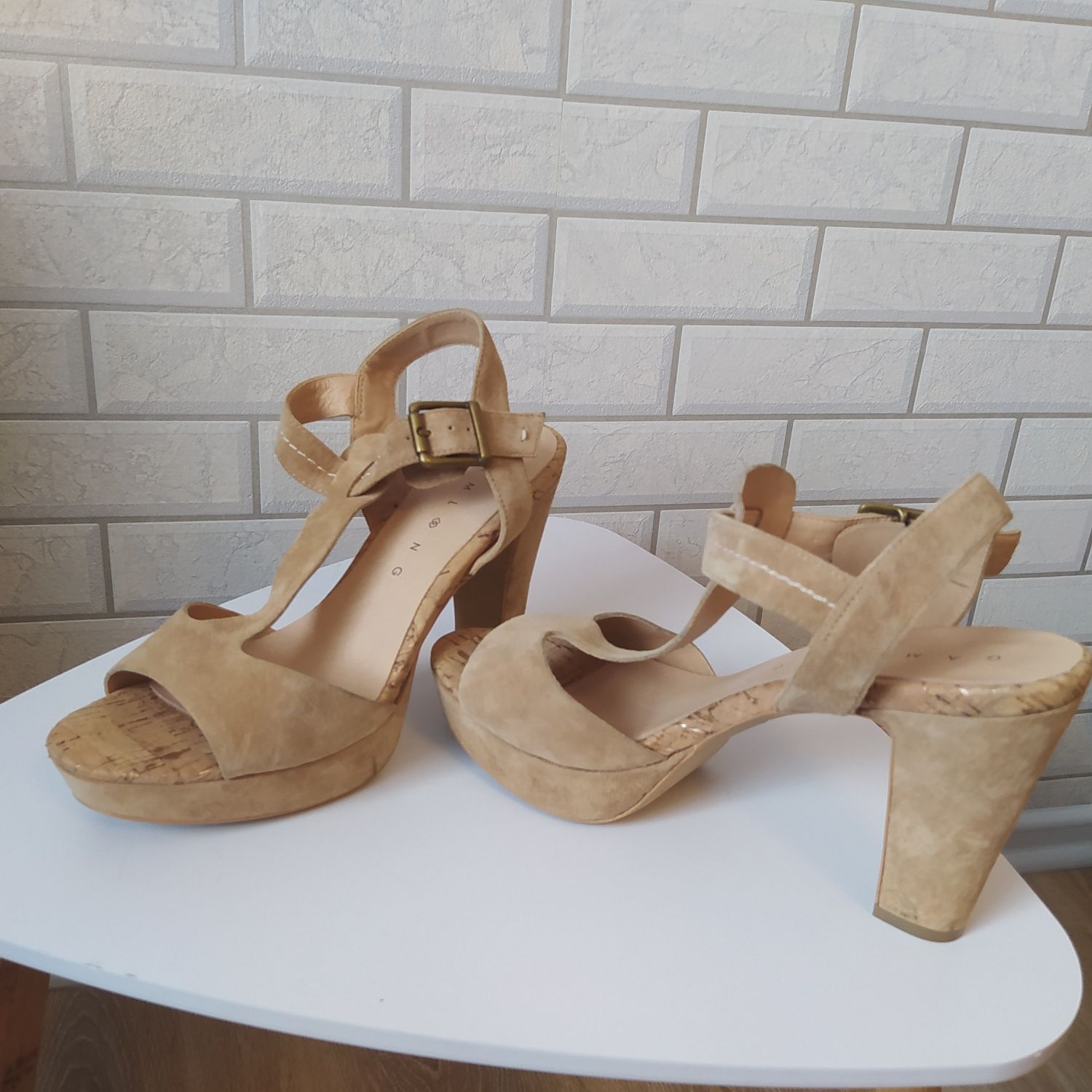 Buty Gamloong prawie nowe bez uszkodzeń