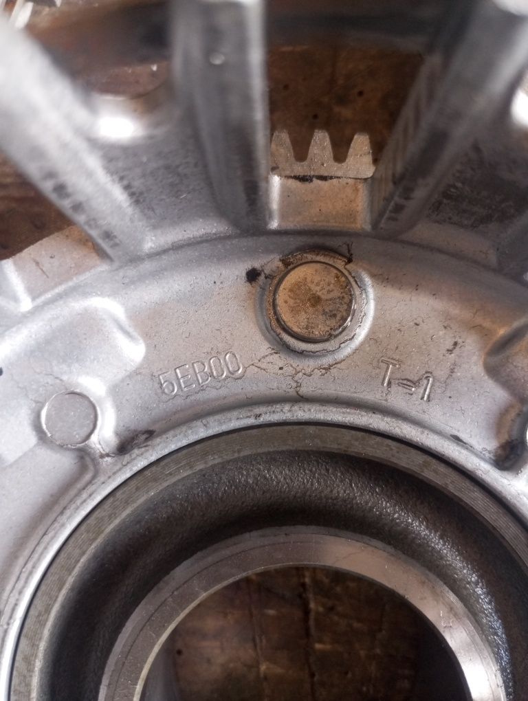 Sprzęgło kosz sprzęgłowy koszyk sprzęgła część Yamaha R6 99-02r B4