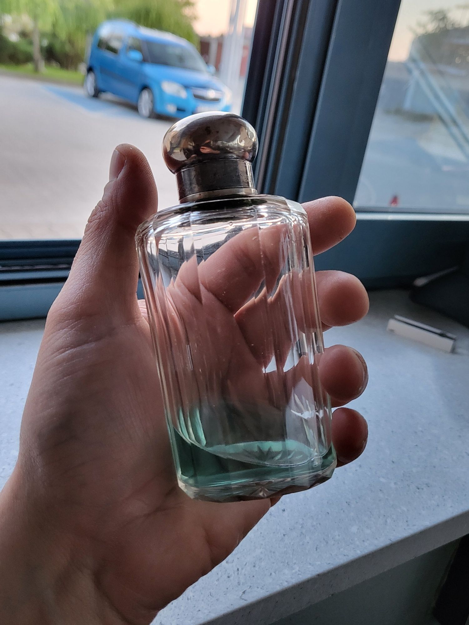 Stara butelka na perfumy