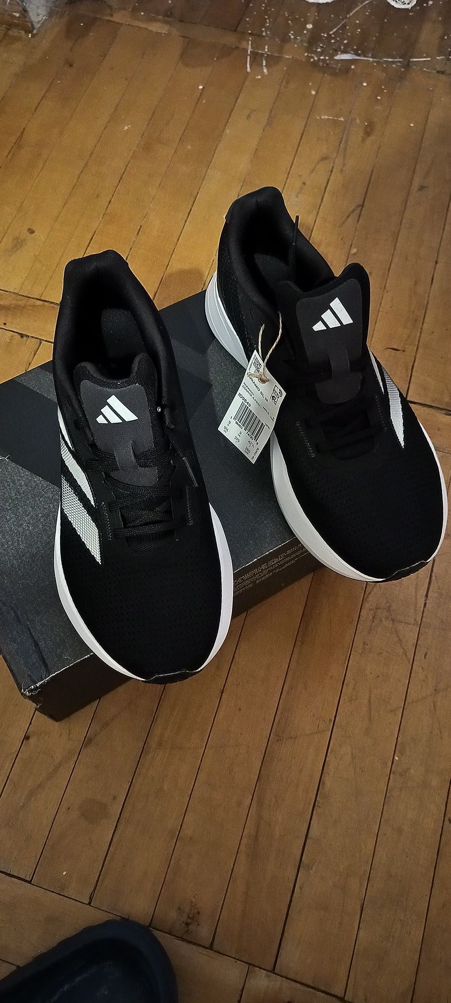 Кросівки Adidas 28см