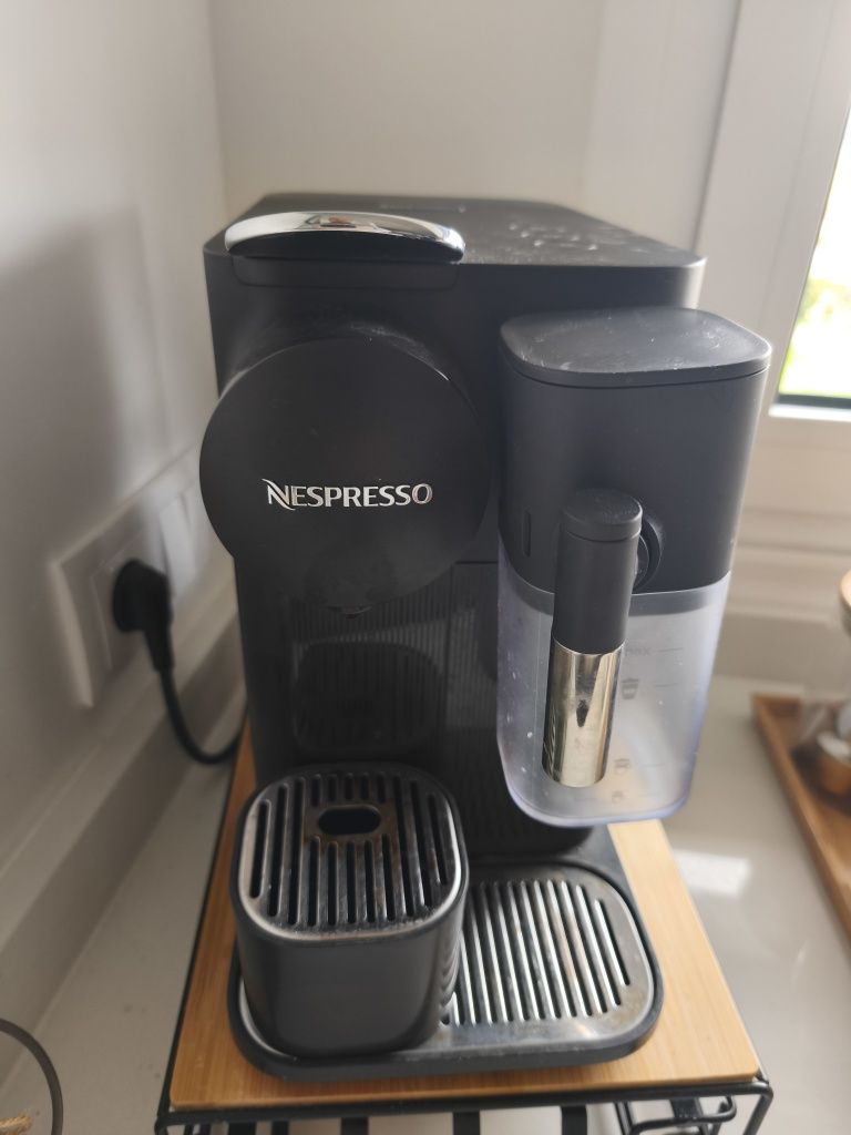 Máquina de Café Nespresso