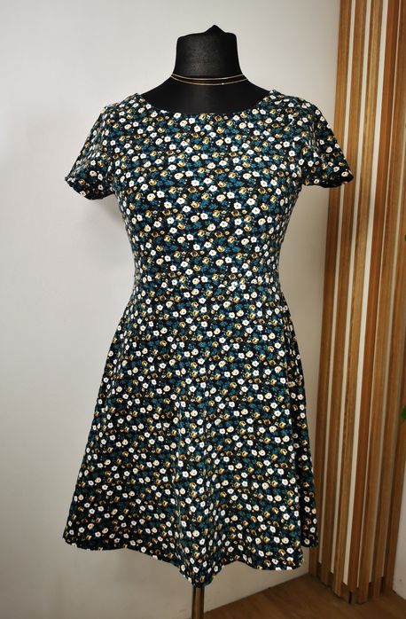 Sukienka letnia, dresowa w kwiaty, gina tricot, rozmiar L, 40