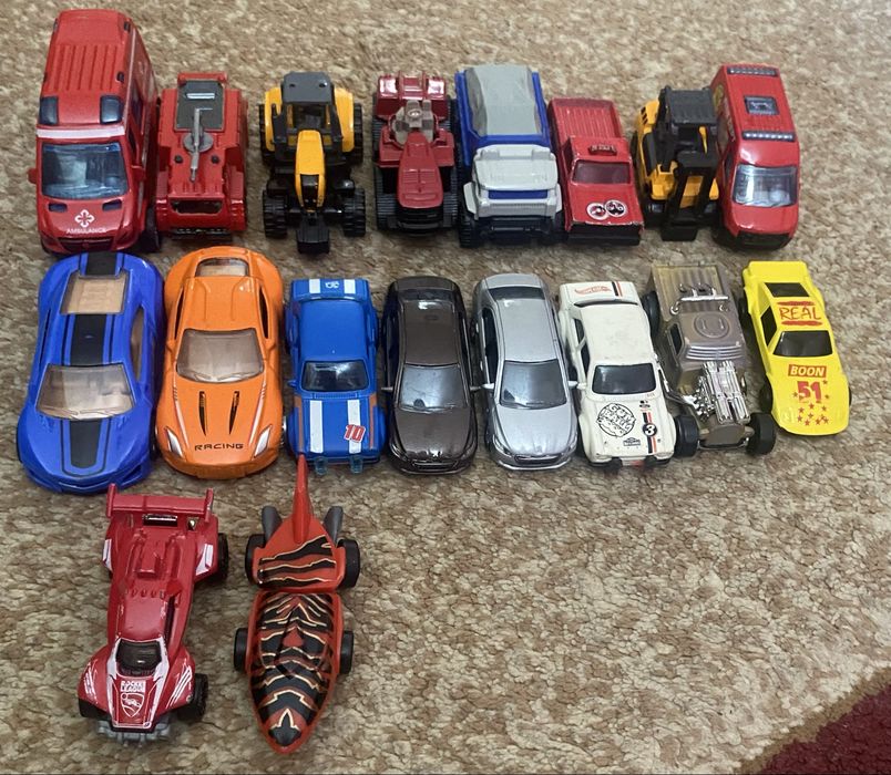 Різноманітні машинки, тачки