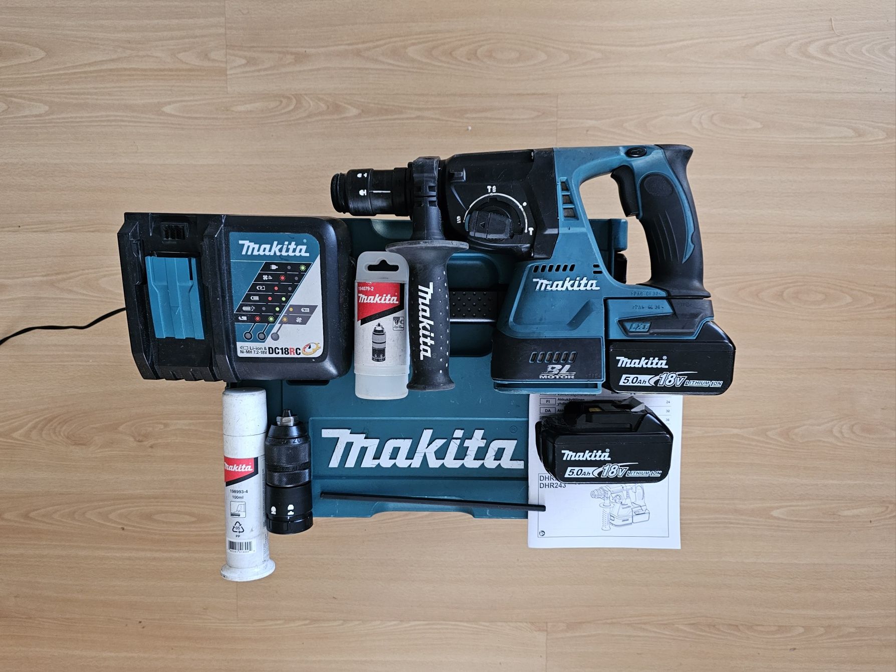 MAKITA DHR243 Młoto-Wiertarka SDS+ Kucie 2xAku5.0Ah Ładowarka Walizka