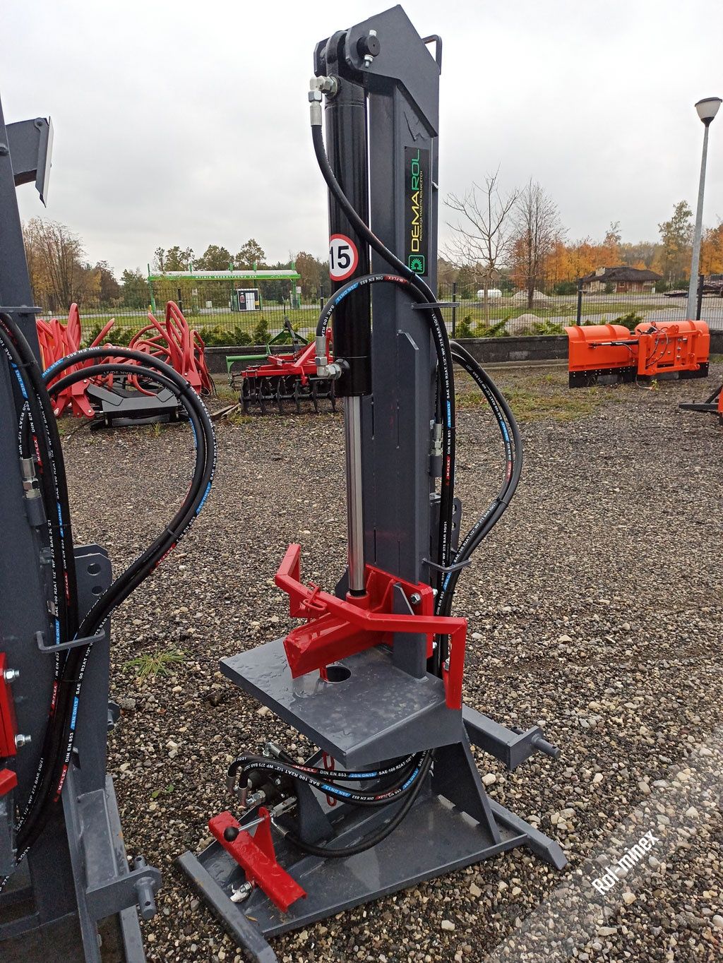 Łuparka pionowa hydrauliczna elektryczna Demarol do drzewa Transport