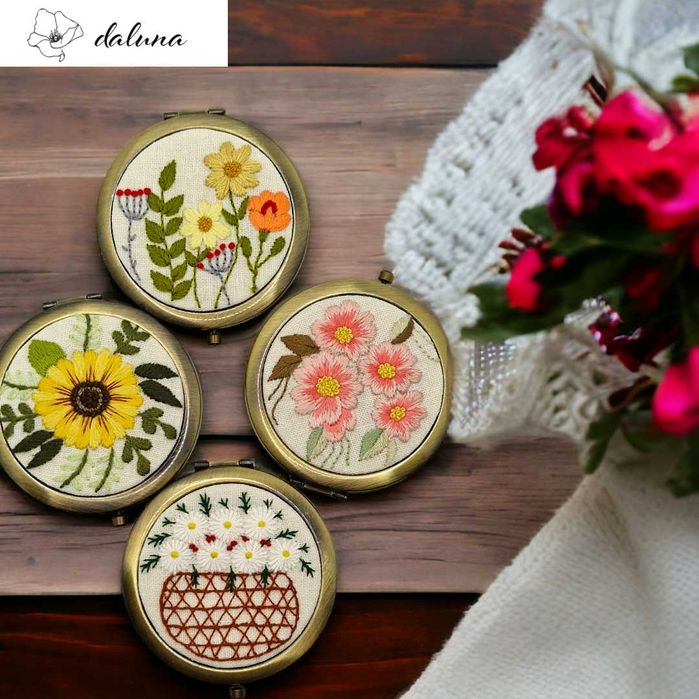 Espelhos Compactos Bordados de Flores Artesanais da daluna