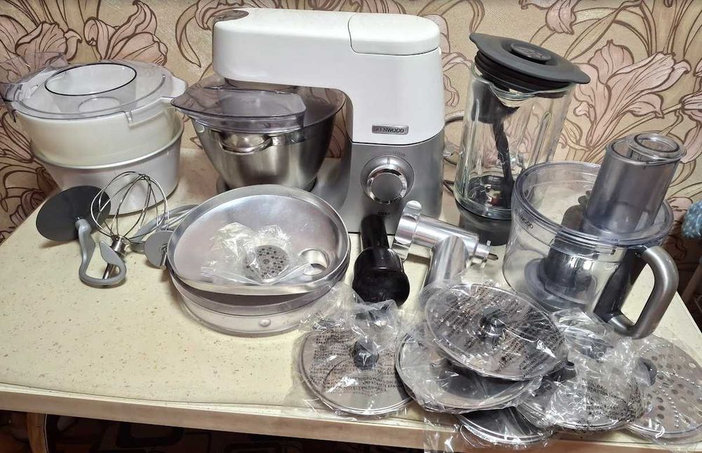 Кухонна машина Kenwood KVC 51