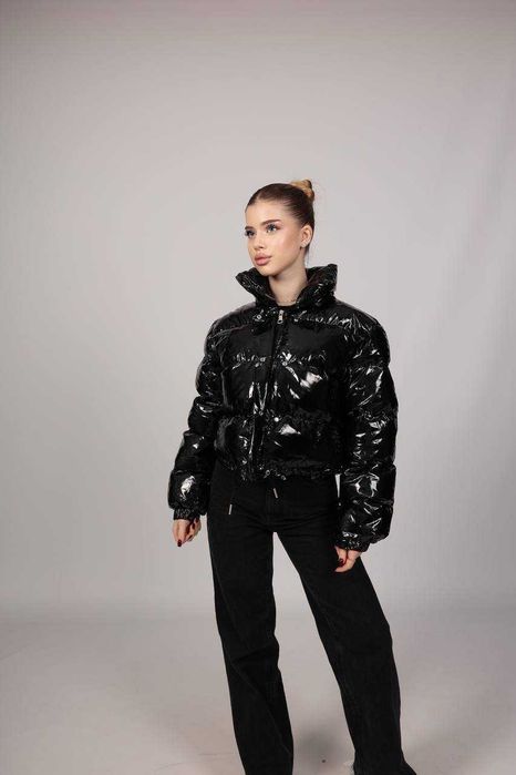 Глянцевий пуховик куртка коротка курточка женская пуфер лак жіноча