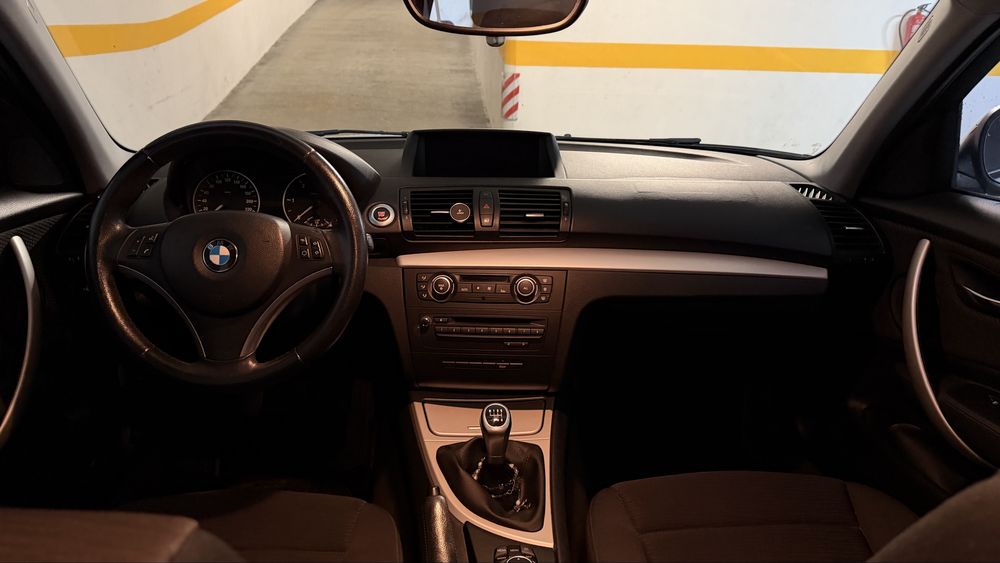 BMW 118d - Impecável
