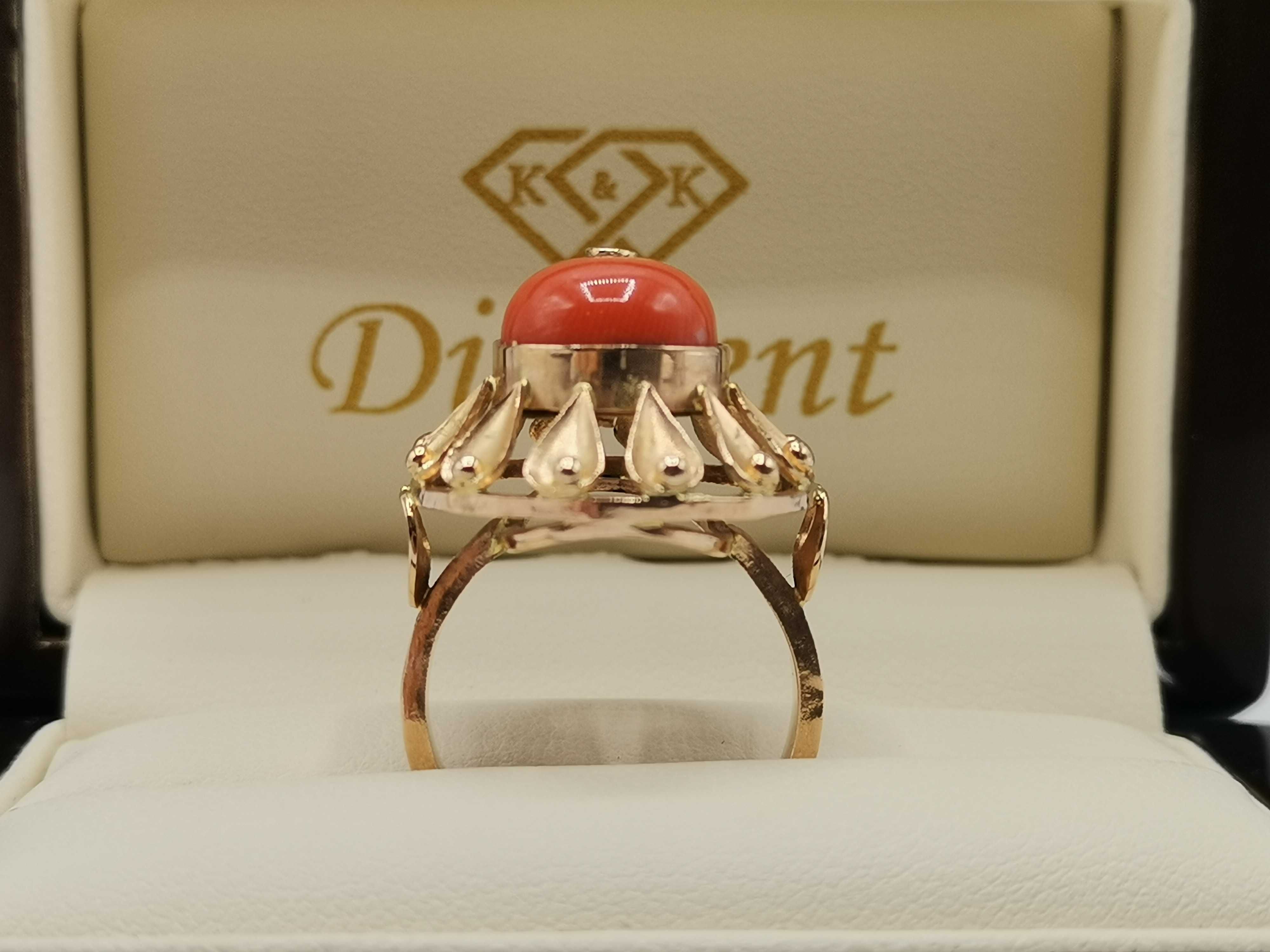 Złoty pierścionek z koralem, Sklep Diament, Piotrkowska 76