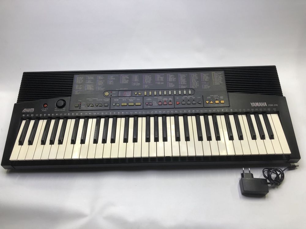 Синтезатор Yamaha PSR-210