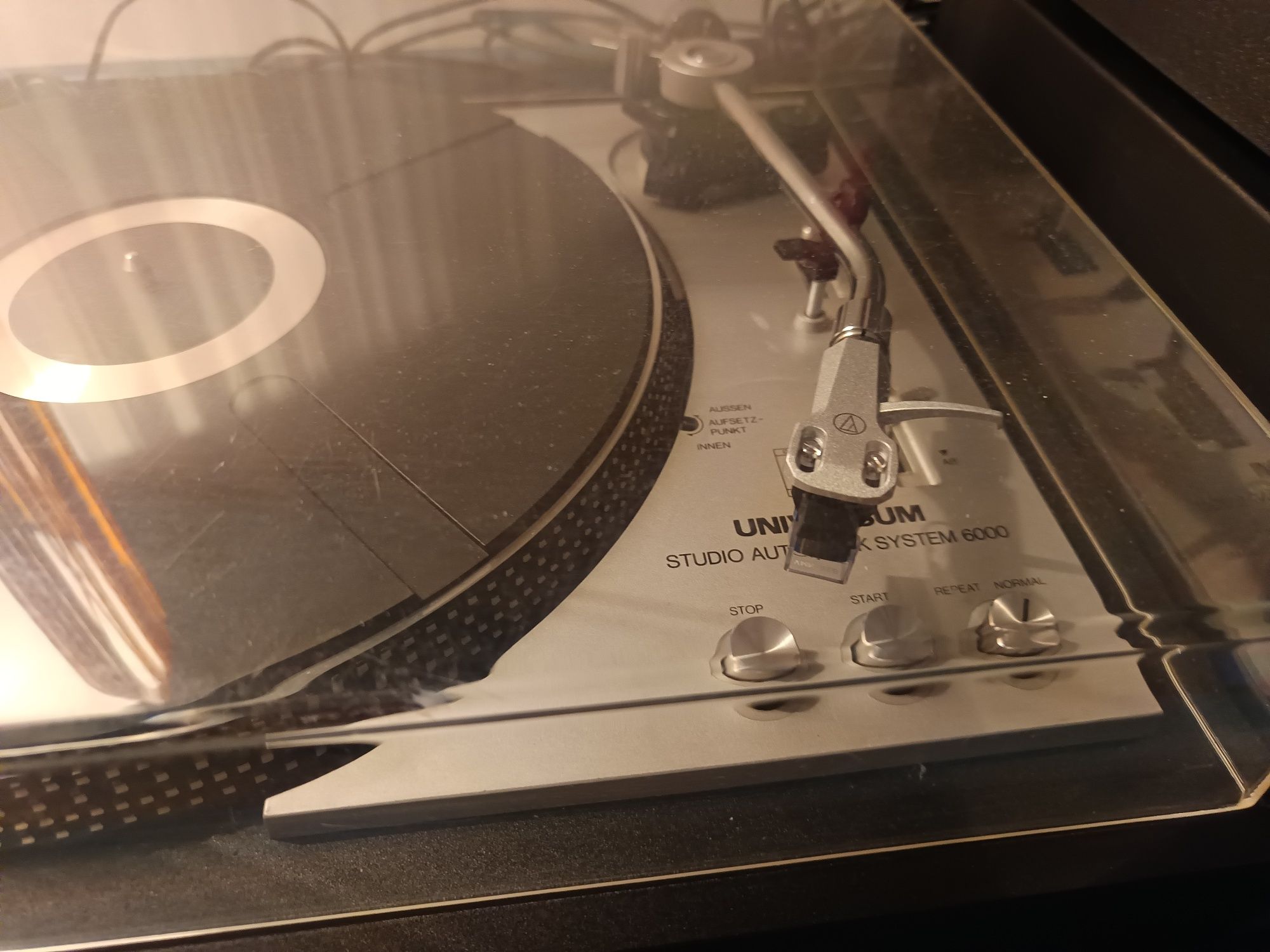 Gramofon Universum Dynamics System Stereo 6000
