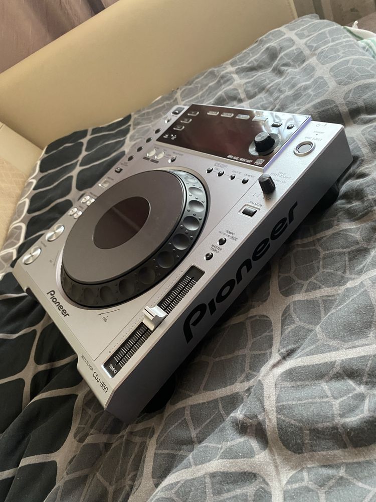 Pioneer CDJ 850 X 2