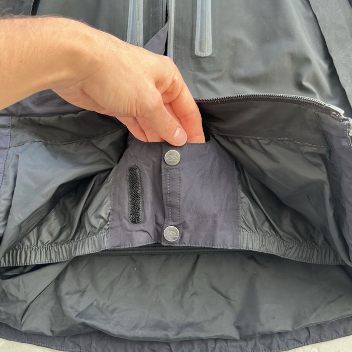 Технологічна куртка The North Face, goretex