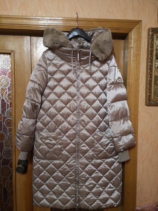 Пуховик зимовий.   .