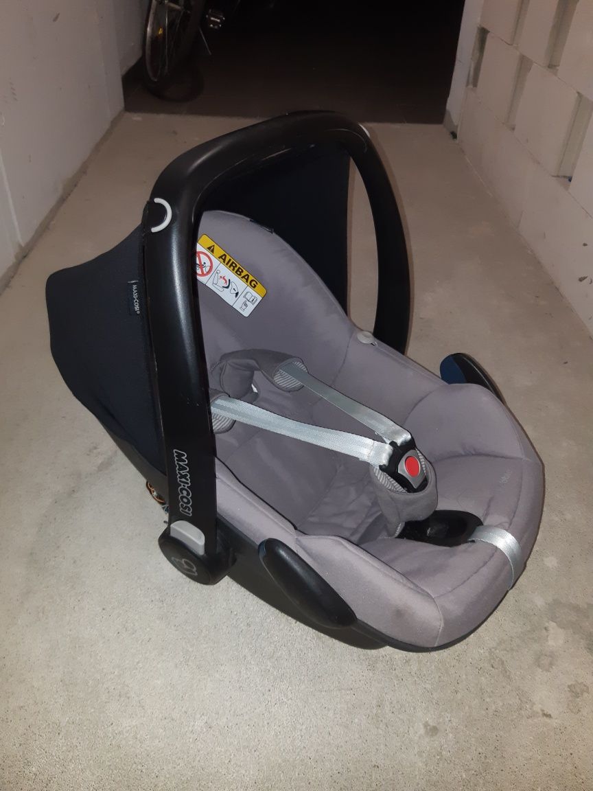 Fotelik nosidełko baza Maxi-Cosi Pebble 0-13kg + EasyBase 2