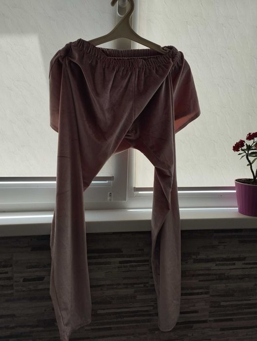 Продам комплект піжамний 4 в одному