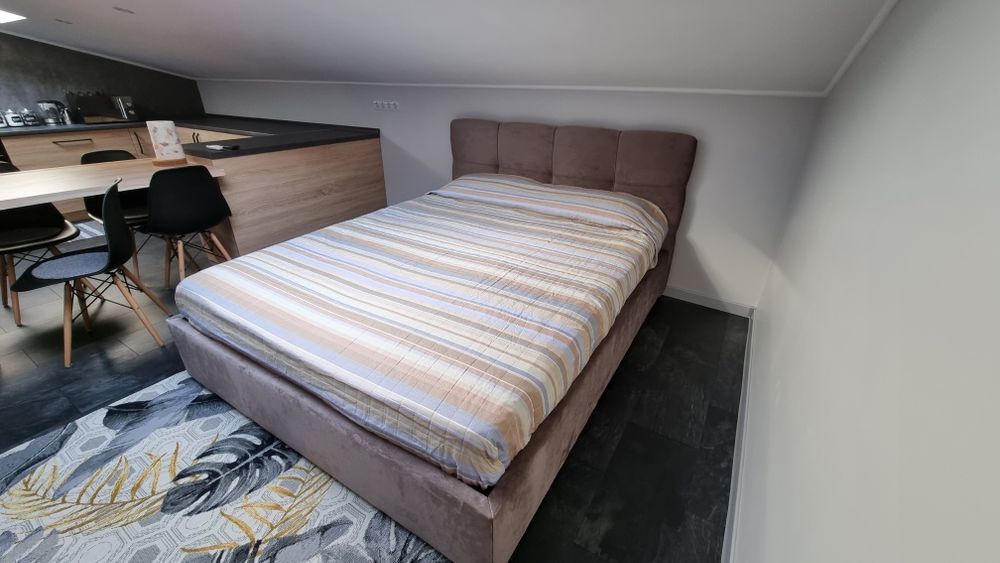 Квартира подобово Mansarda для 1-2 людей